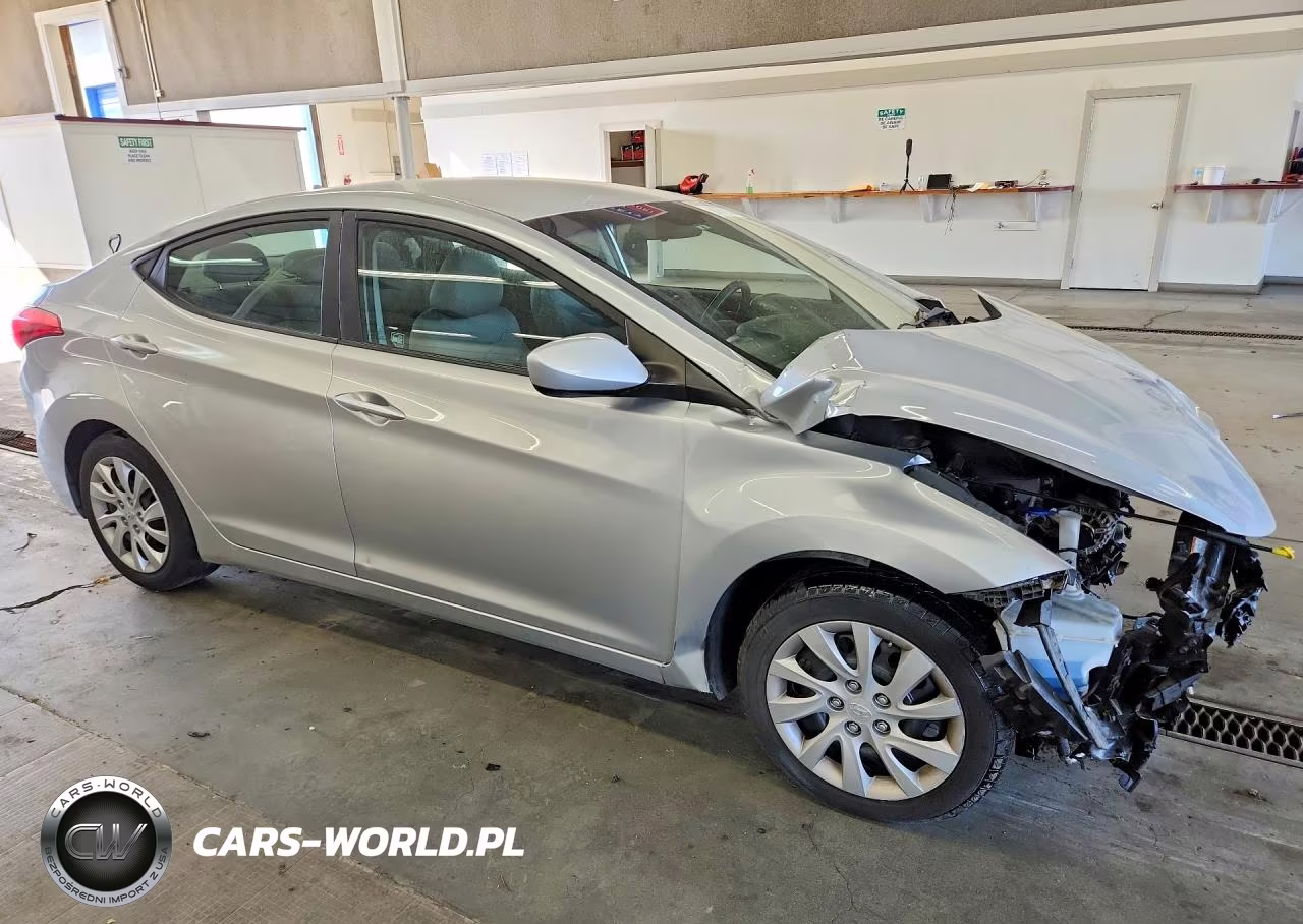 2011 Hyundai Elantra Gls VIN:5NPDH4AE9BH038392 - 4