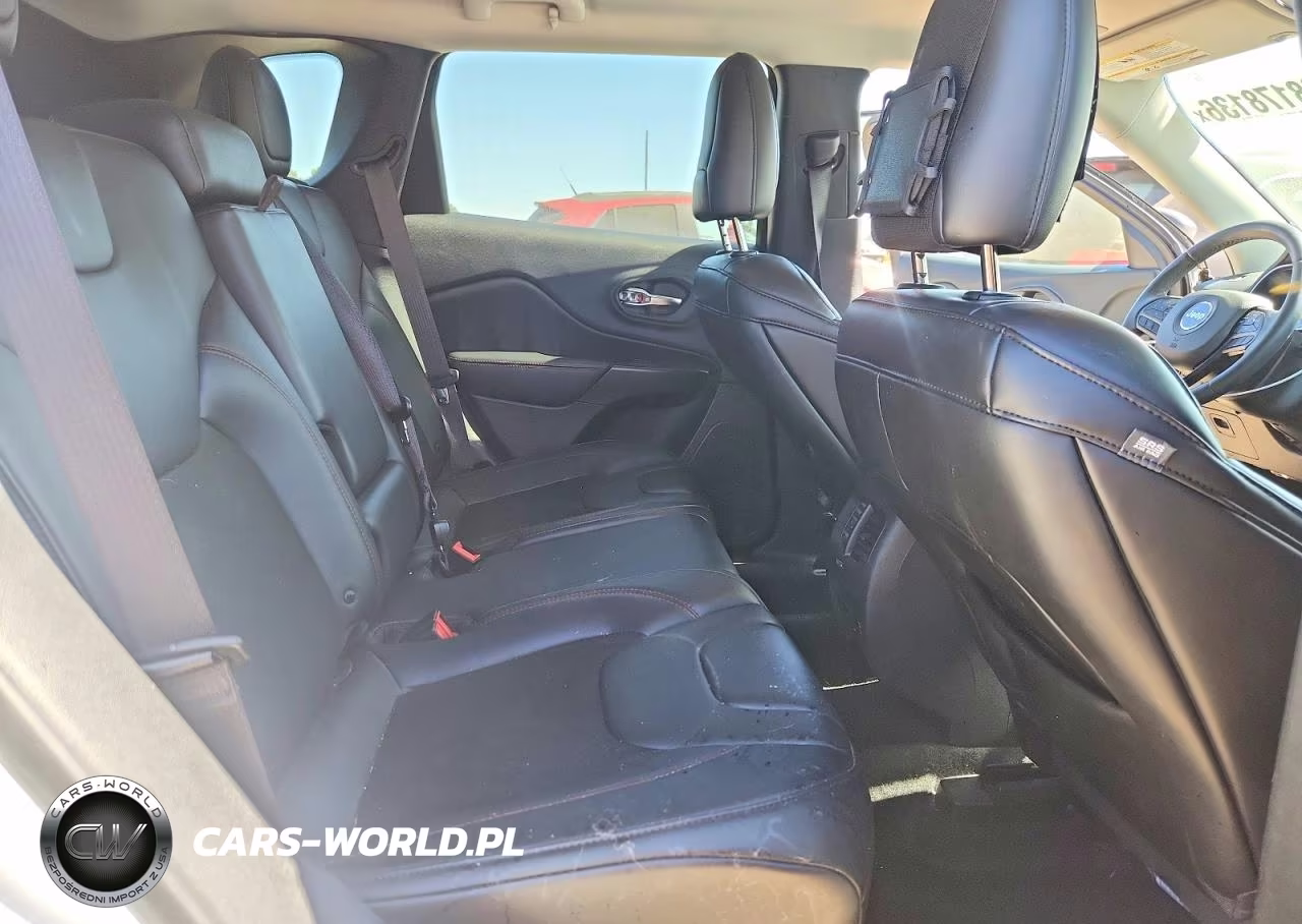2019 Jeep Cherokee Trailhawk VIN:1C4PJMBX6KD422279 - 11