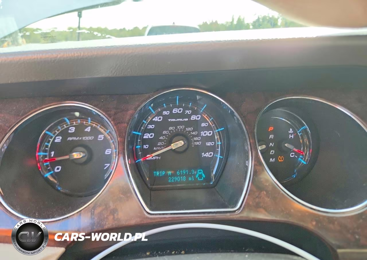 2011 Ford Taurus Limited VIN:1FAHP2FWXBG125660 - 9