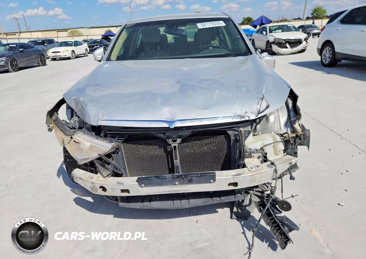 2009 Hyundai Genesis 3.8L VIN:KMHGC46E79U032865 - 5