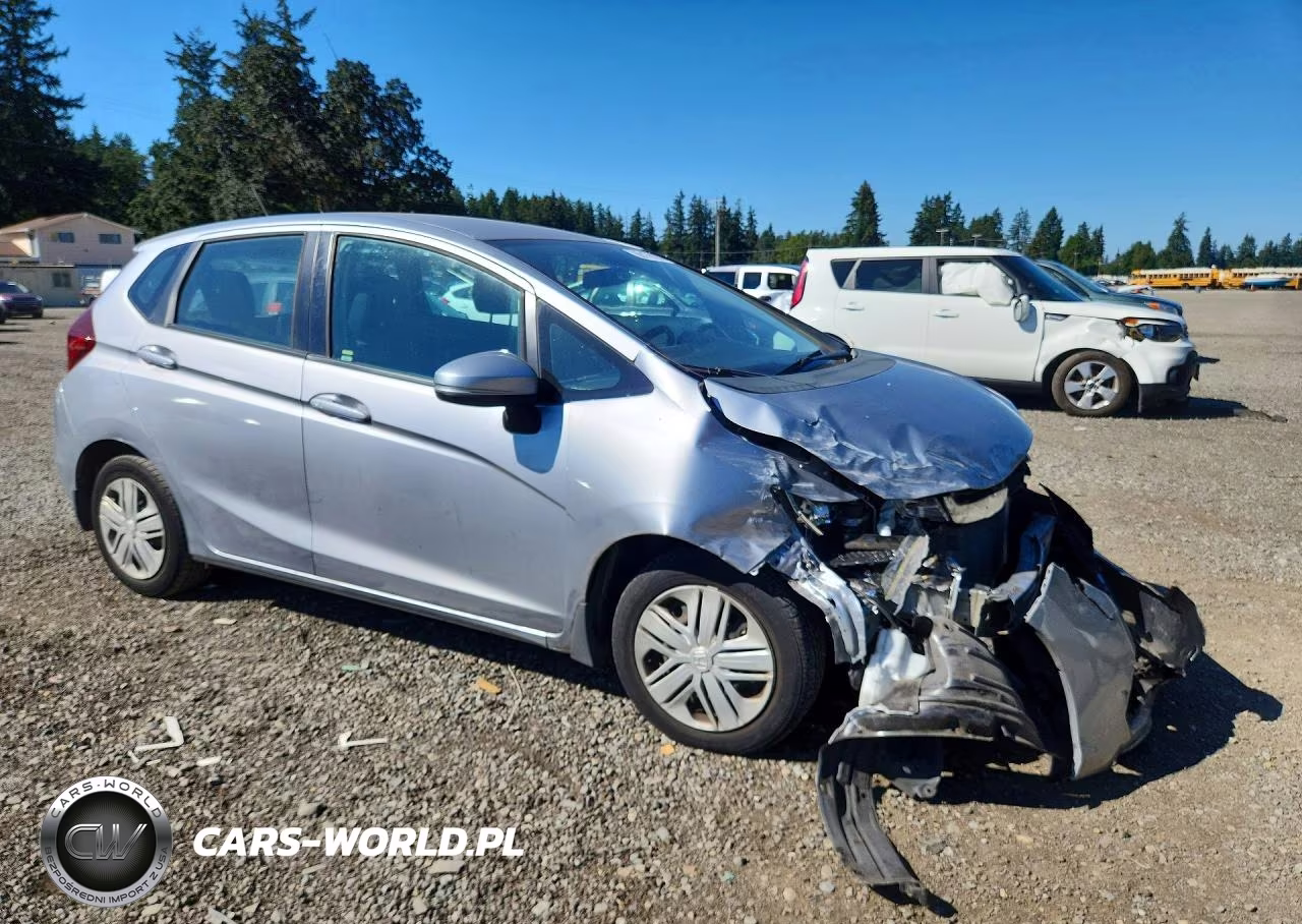 2019 Honda Fit Lx VIN:3HGGK5H45KM704922 - 4