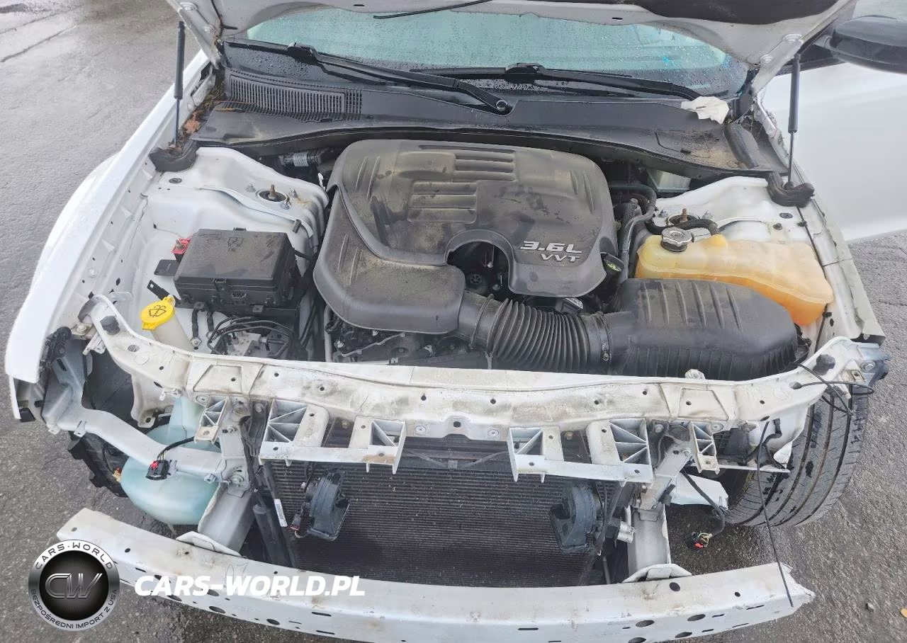 2019 Chrysler 300 Touring VIN:2C3CCAAG6KH612129 - 11