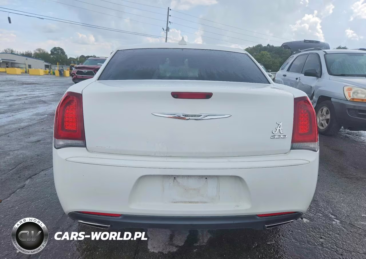 2019 Chrysler 300 Touring VIN:2C3CCAAG6KH612129 - 6