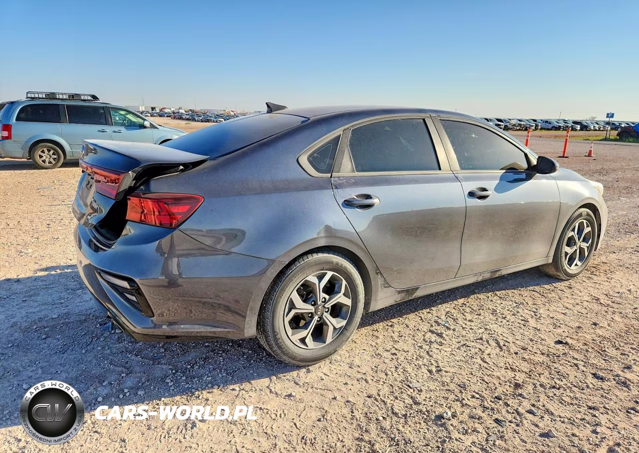 2020 Kia Forte Lxs VIN:3KPF24AD6LE204245 - 3