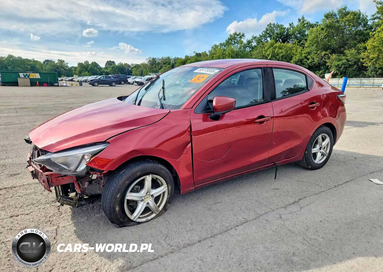 2017 Toyota Yaris Ia Base – zdjęcie 1 z 12