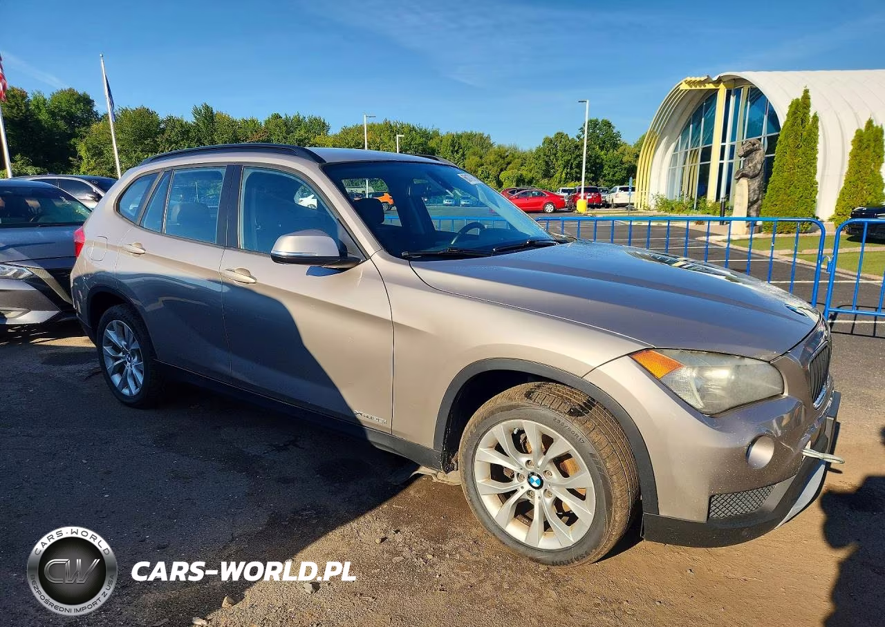 2013 BMW X1 xDrive28I VIN:WBAVL1C51DVR88342 - 4