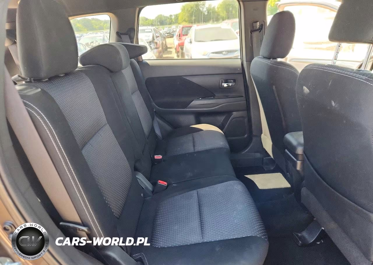 2018 Mitsubishi Outlander Se VIN:JA4AD3A33JZ019572 - 10