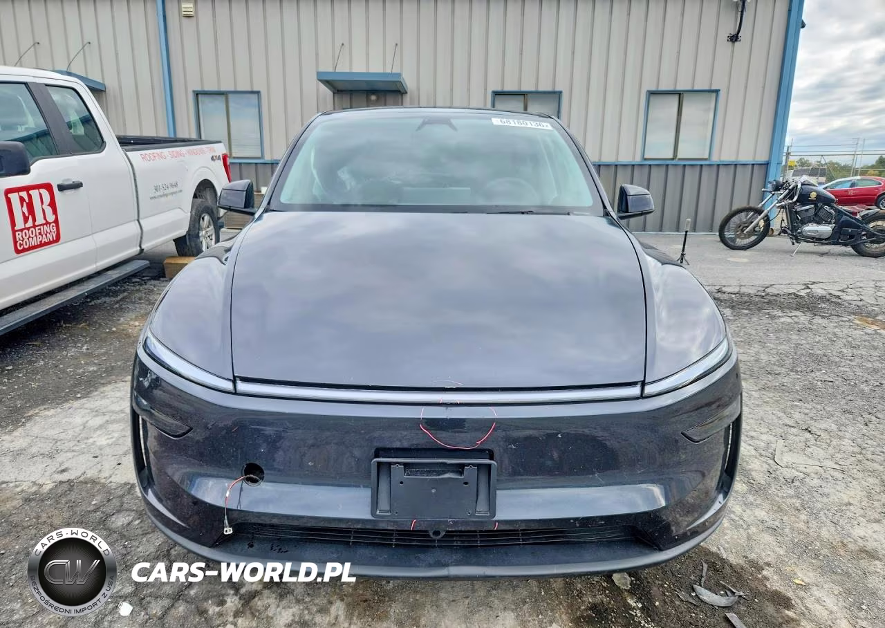 2026 Tesla Model Y VIN:7SAYGDEEXTF364395 - 5