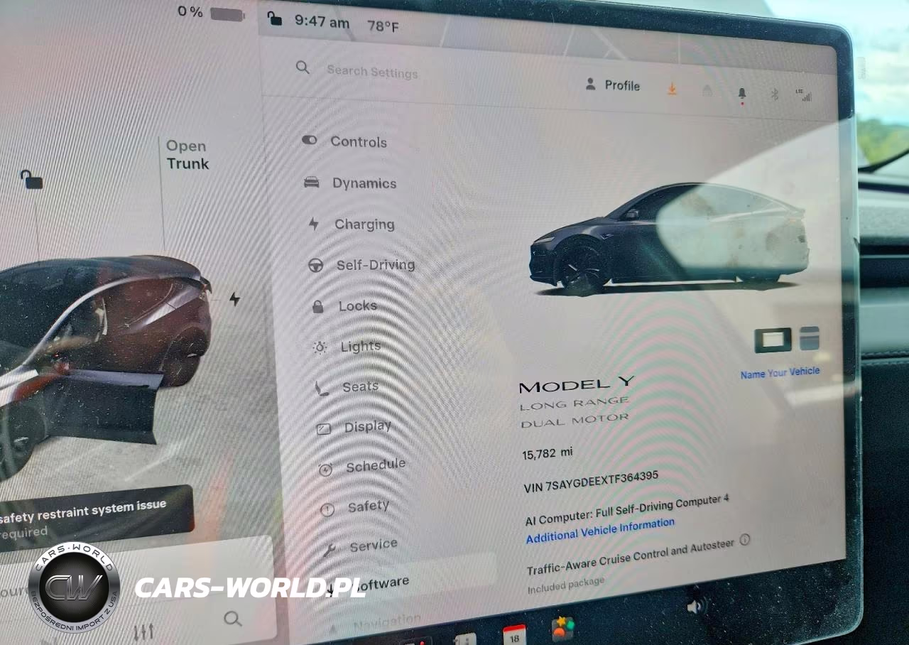 2026 Tesla Model Y VIN:7SAYGDEEXTF364395 - 9