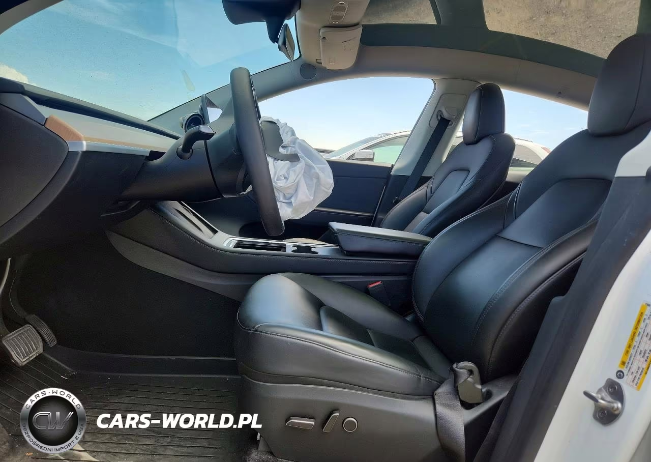 2023 Tesla Model Y VIN:7SAYGDEE5PA125680 - 7