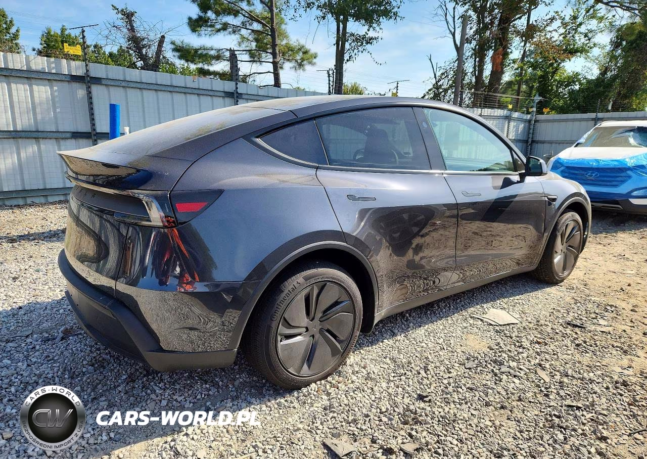 2026 Tesla Model Y VIN:7SAYGDED5TF695926 - 3