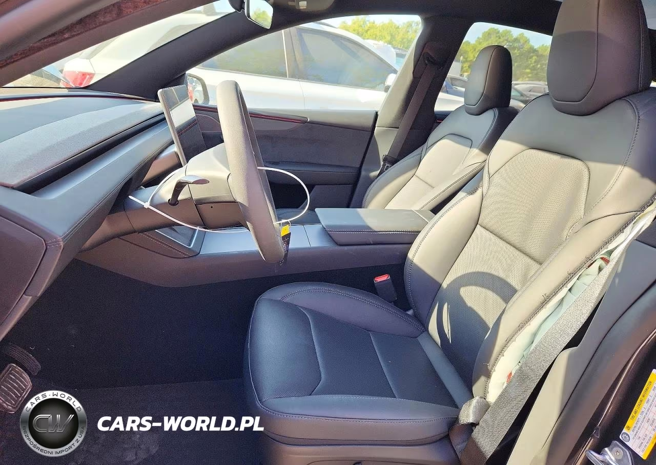 2026 Tesla Model Y VIN:7SAYGDED5TF695926 - 7