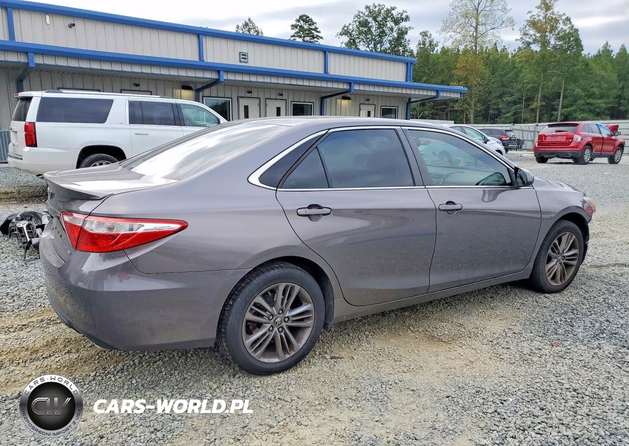 2017 Toyota Camry Se VIN:4T1BF1FKXHU355750 - 3