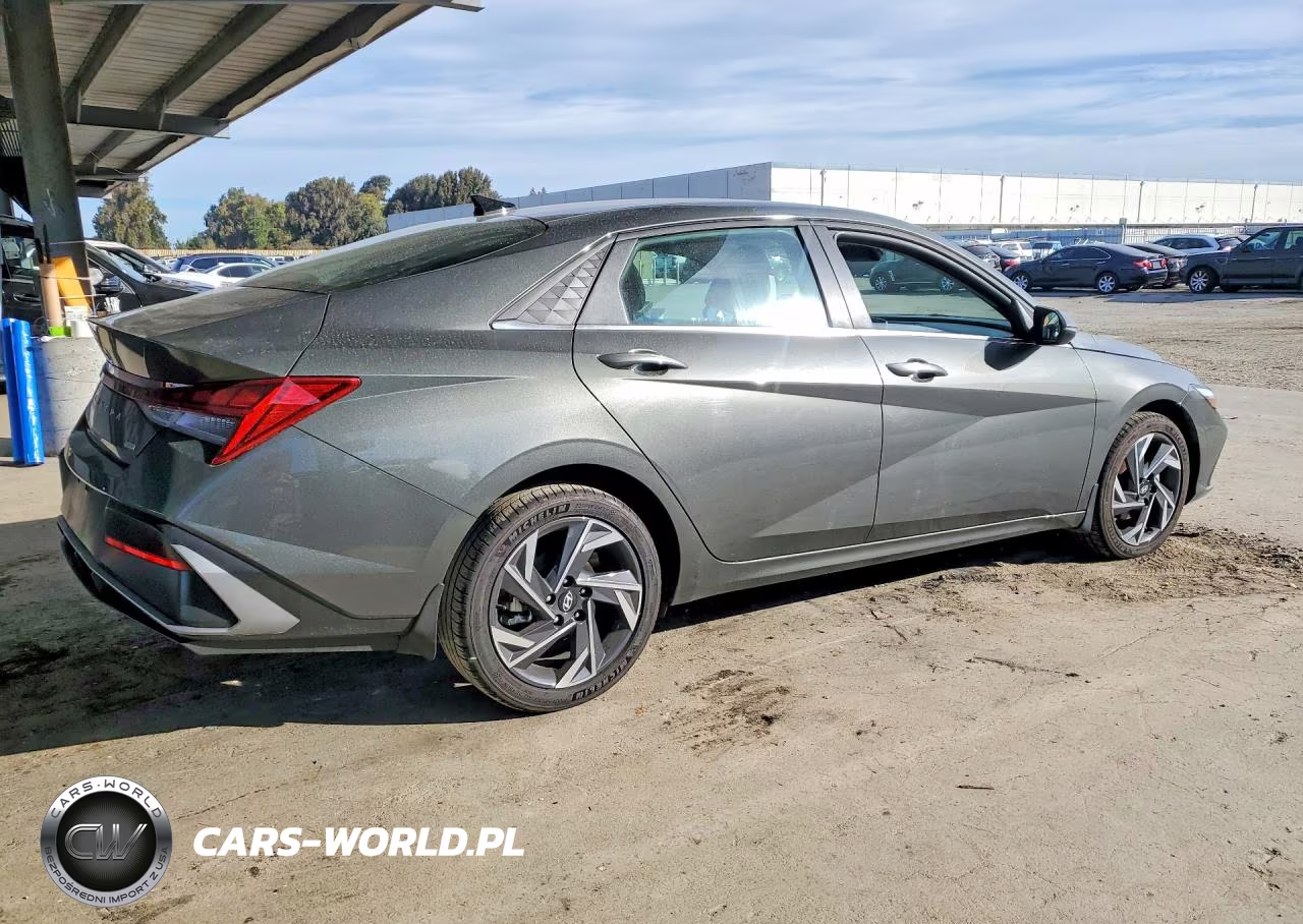 2025 Hyundai Elantra Limited VIN:KMHLN4DJ0SU147290 - 3