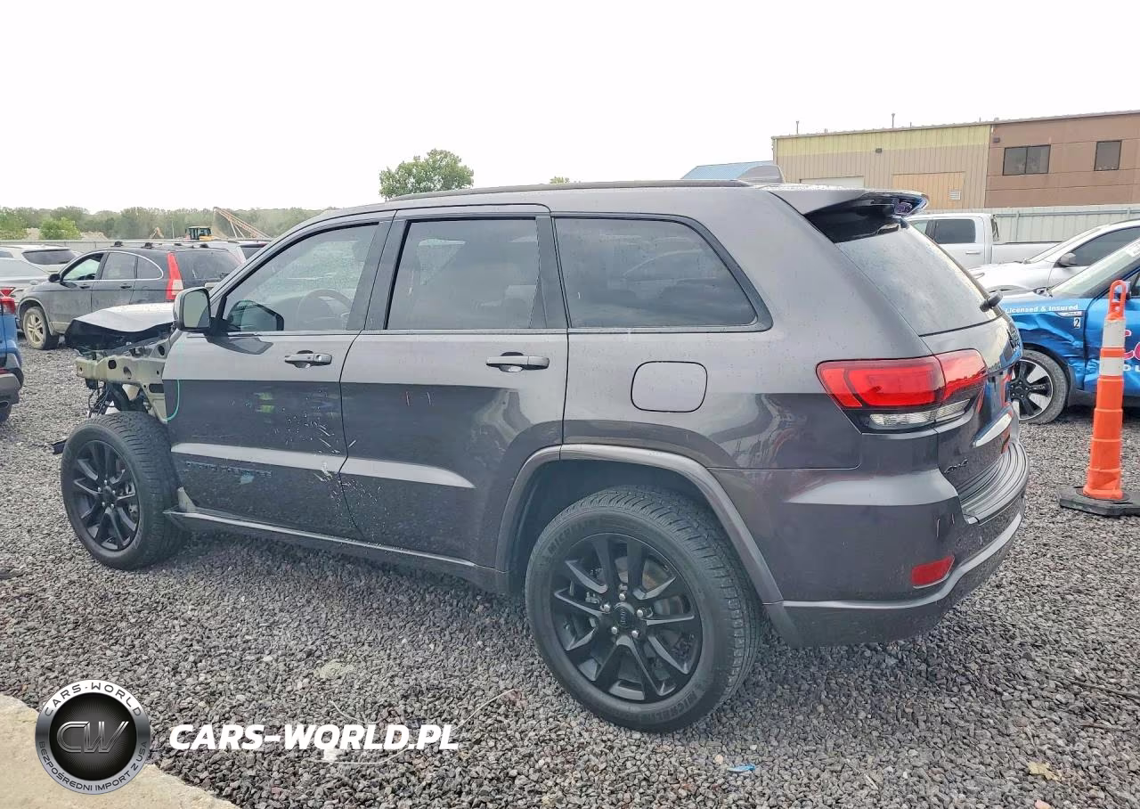 2018 Jeep Grand Cherokee Laredo VIN:1C4RJFAG5JC468485 - 2