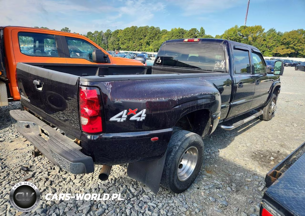 2006 Chevrolet Silverado K3500 VIN:1GCJK33246F101030 - 3