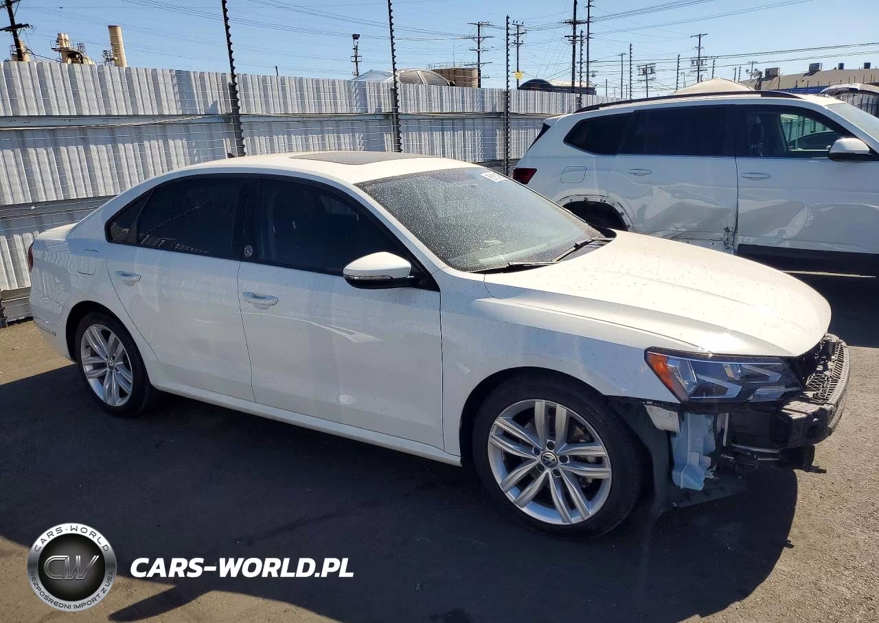2019 Volkswagen Passat Wolfsburg VIN:1VWLA7A33KC002660 - 4