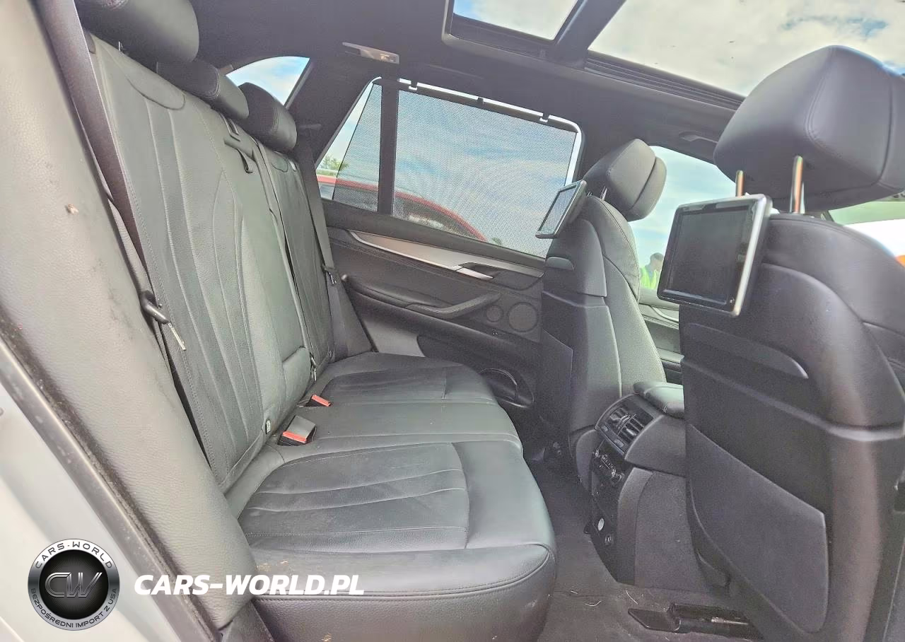 2015 BMW X5 xDrive50I VIN:5UXKR6C57F0J76043 - 11