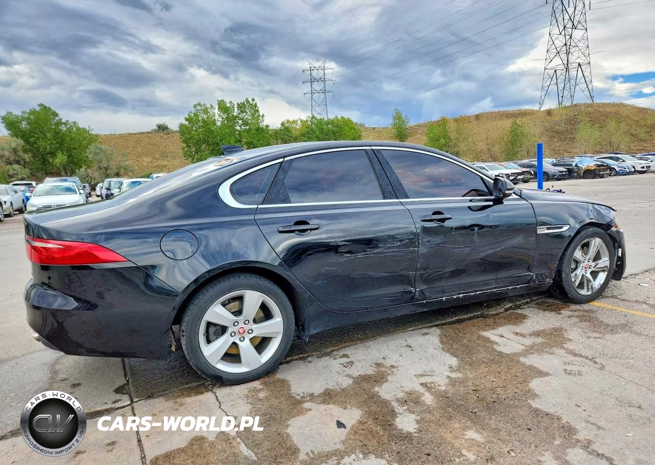 2018 Jaguar Xf VIN:SAJBR4FX4JCY70152 - 3