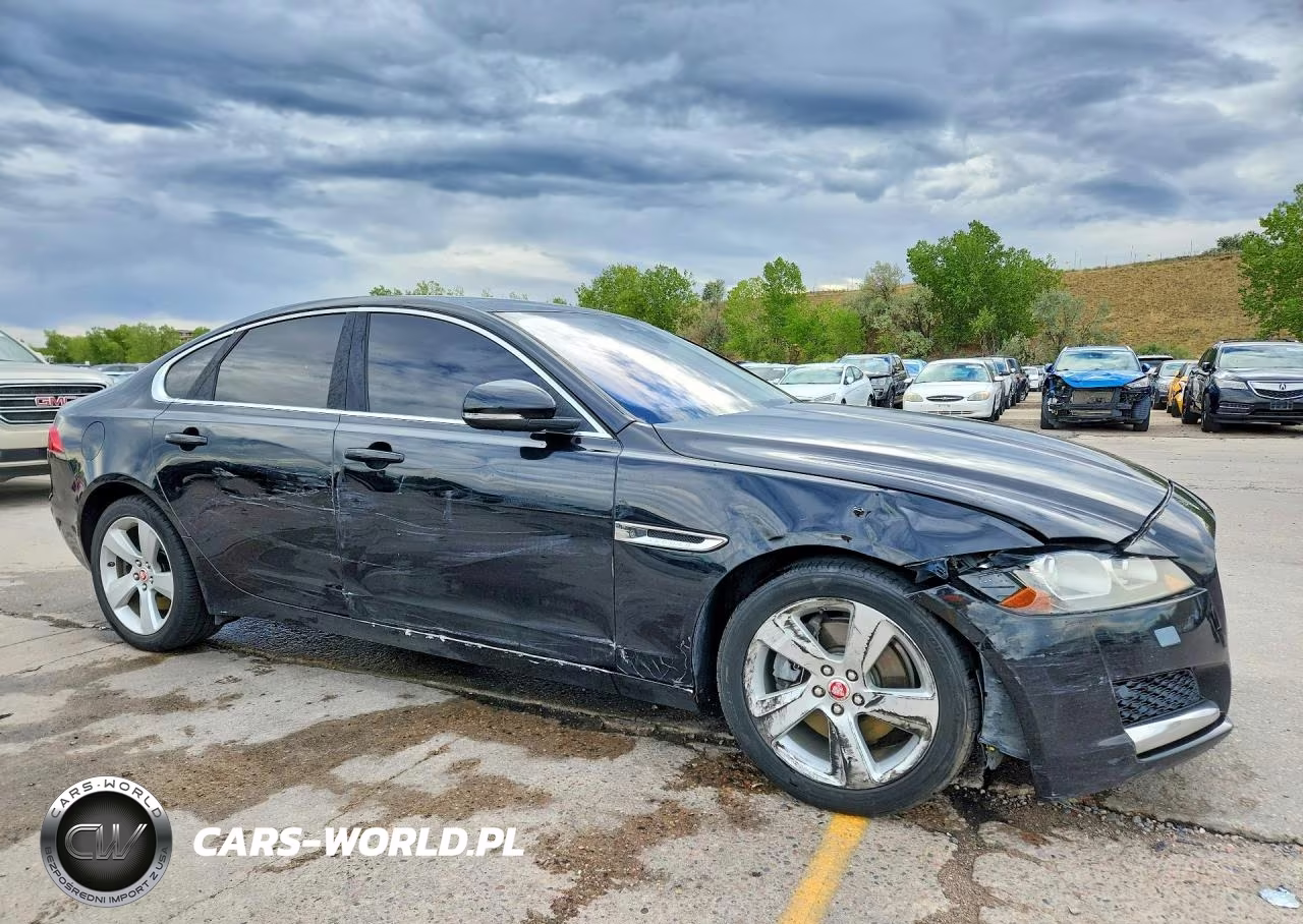 2018 Jaguar Xf VIN:SAJBR4FX4JCY70152 - 4