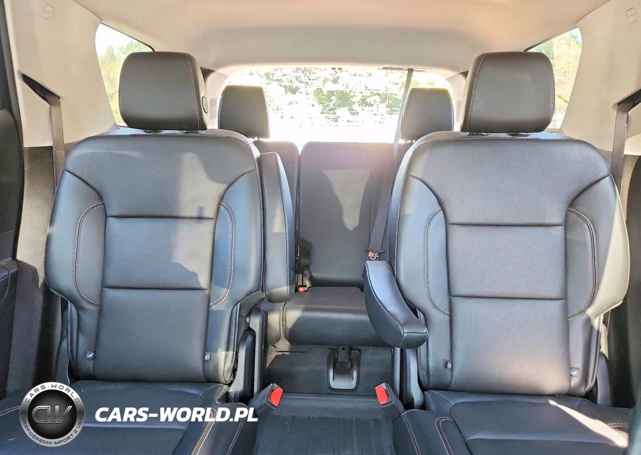 2018 Chevrolet Traverse Premier VIN:1GNERKKW2JJ188354 - 10