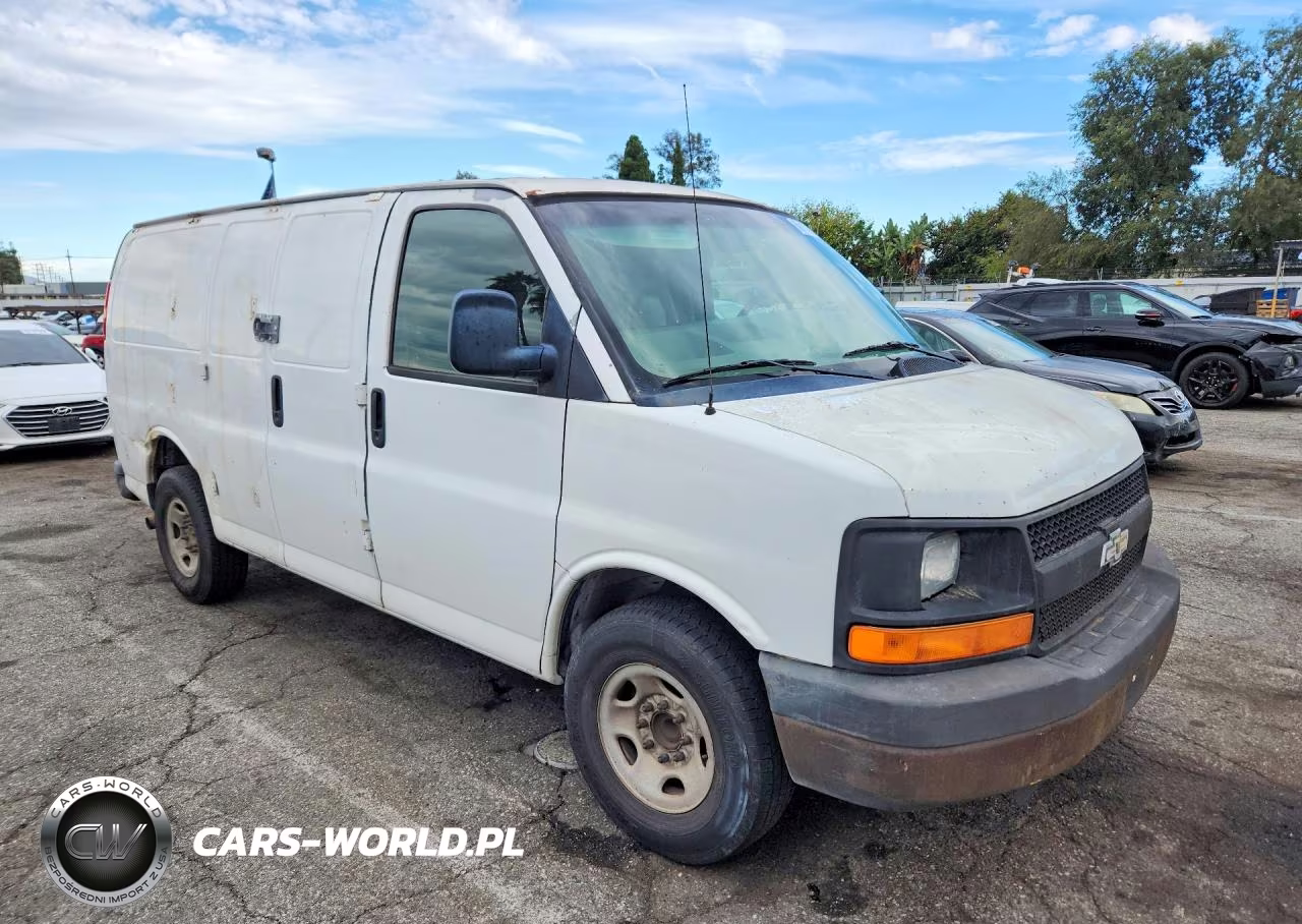 2004 Chev Express VIN:1GCGG25V871100832 - 4