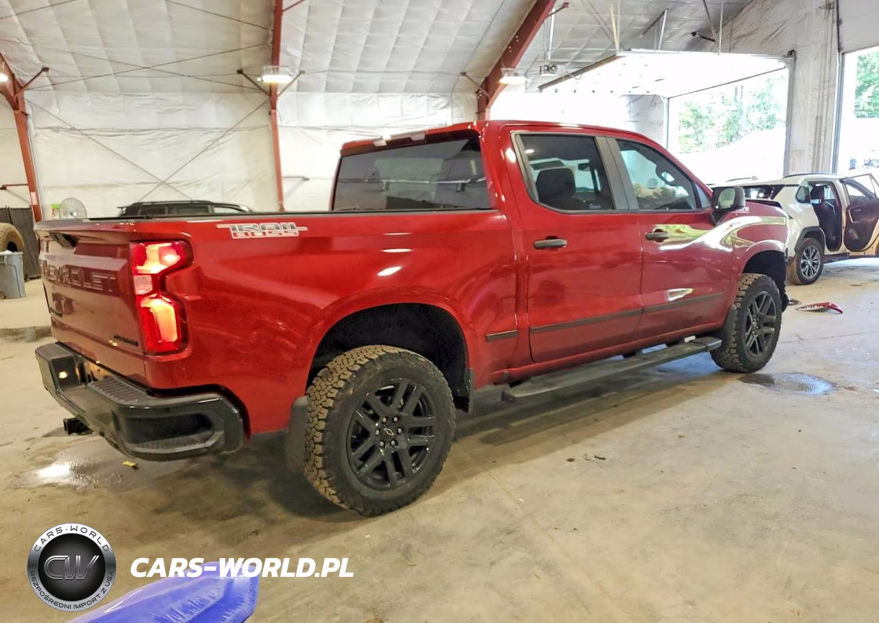 2021 Chevrolet Silverado K1500 Trail Boss Custom VIN:1GCPYCELXMZ387136 - 3
