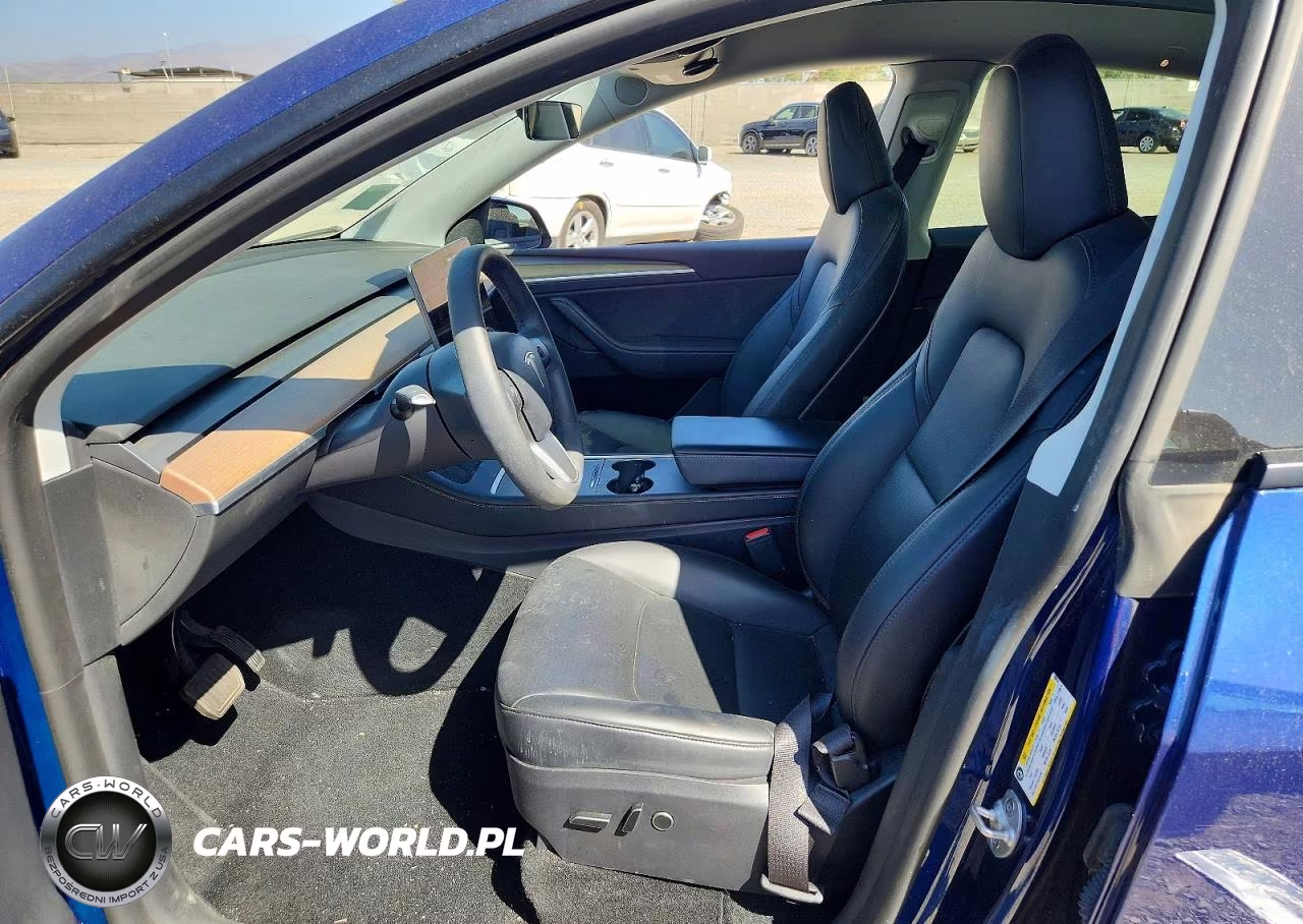 2023 Tesla Model Y VIN:7SAYGDEE3PA086541 - 7