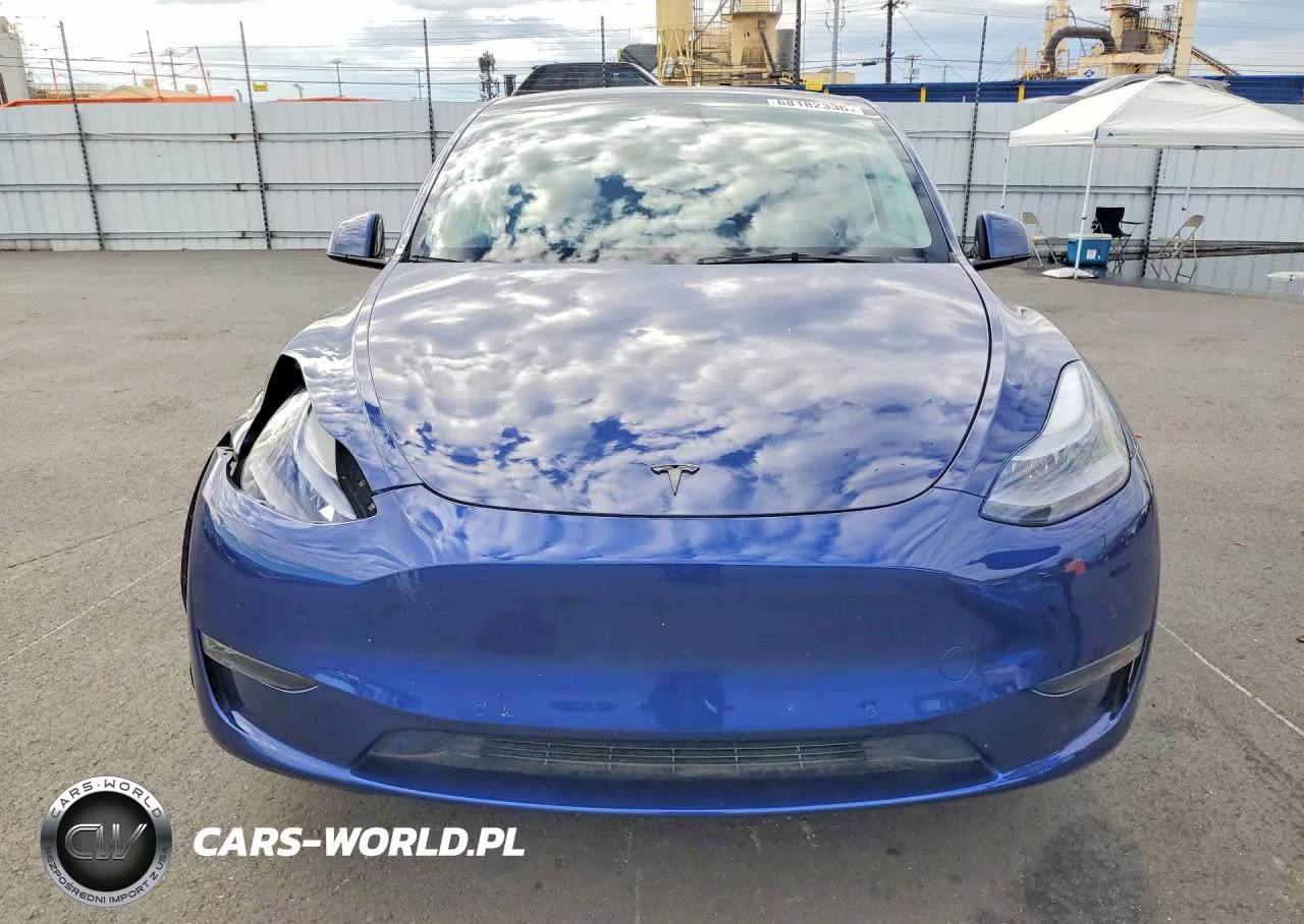 2022 Tesla Model Y VIN:7SAYGDEF8NF404601 - 5