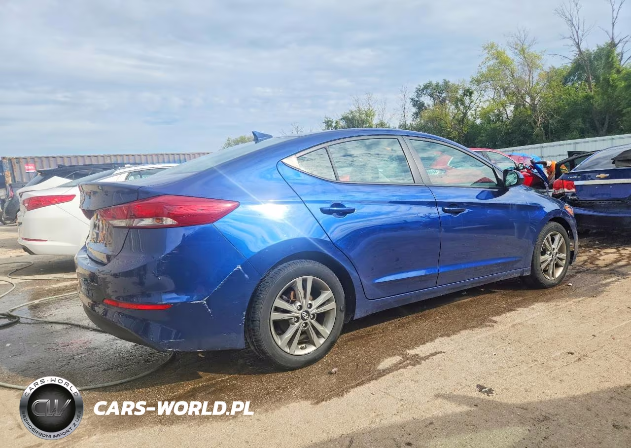 2018 Hyundai Elantra Sel VIN:5NPD84LF4JH337275 - 3