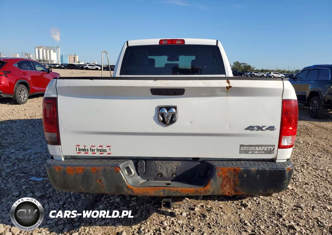 2019 Ram 1500 Classic Tradesman VIN:1C6RR7FT6KS588542 - 6