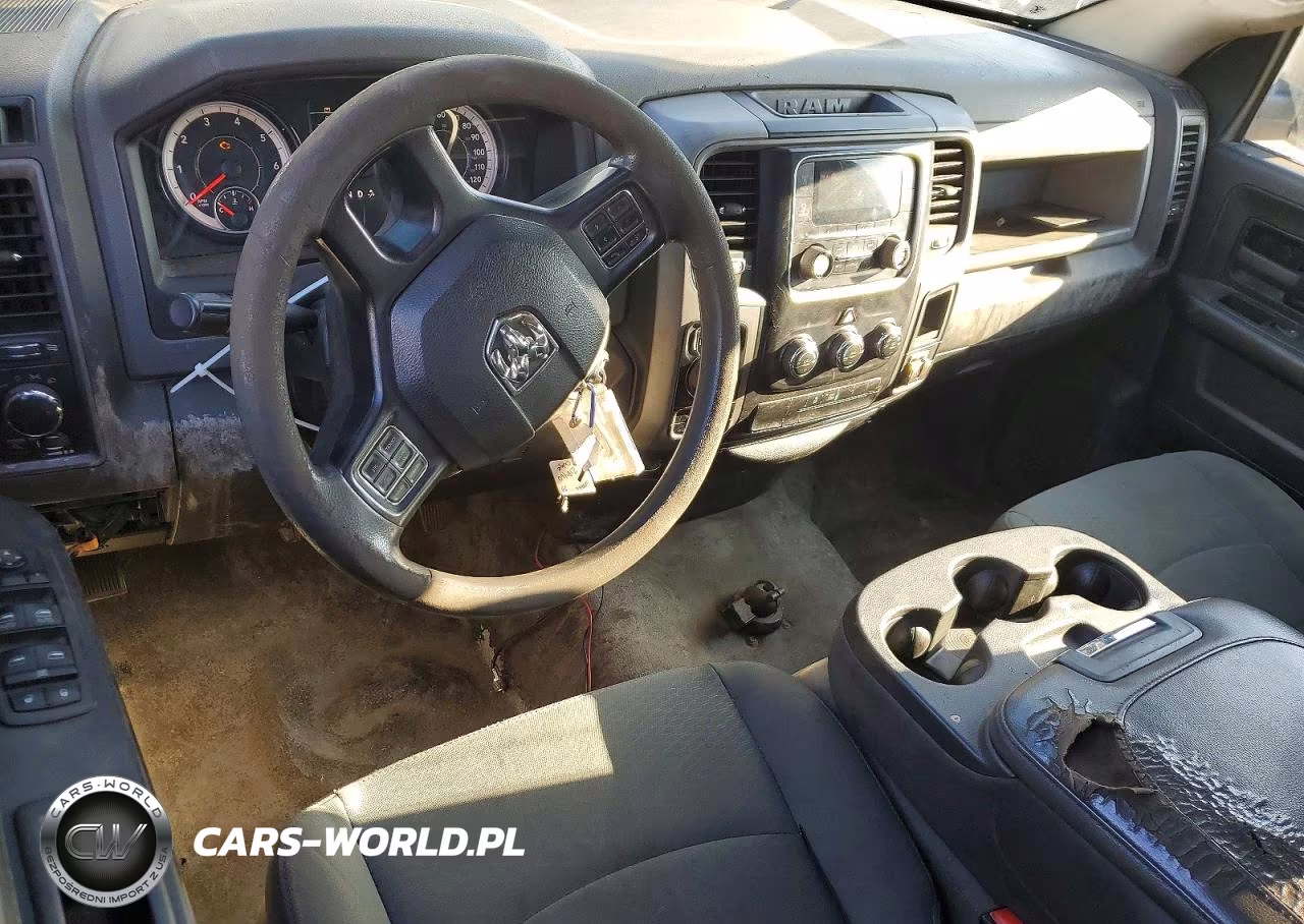 2019 Ram 1500 Classic Tradesman VIN:1C6RR7FT6KS588542 - 8