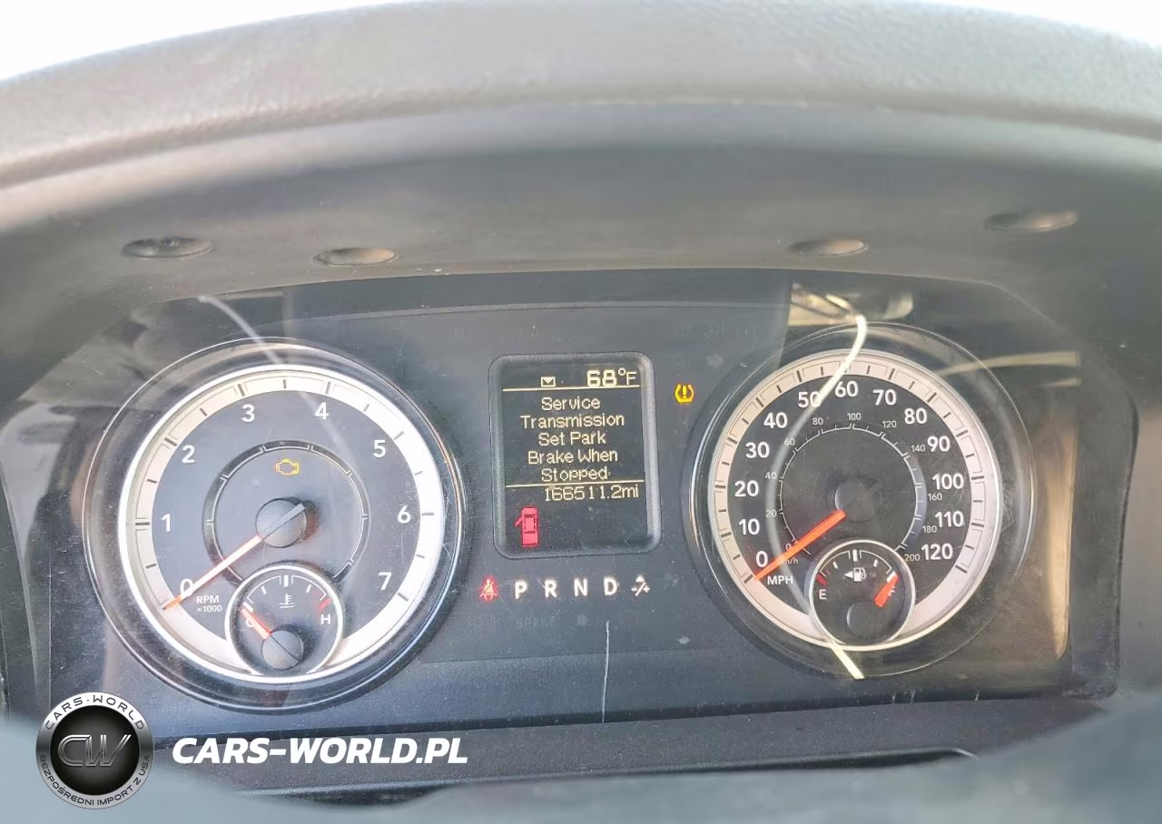 2019 Ram 1500 Classic Tradesman VIN:1C6RR7FT6KS588542 - 9