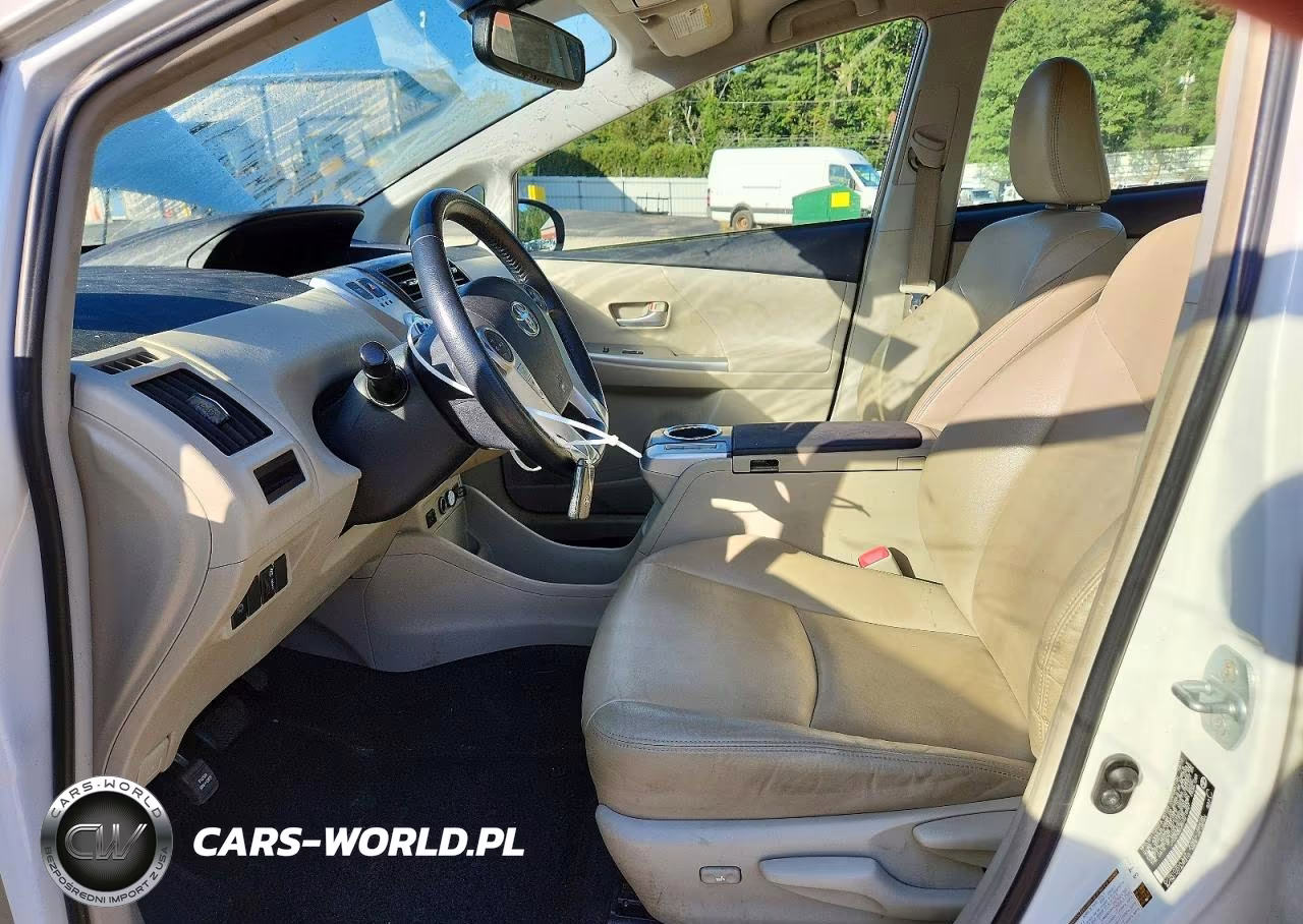 2013 Toyota Prius V Five VIN:JTDZN3EU8D3215927 - 7