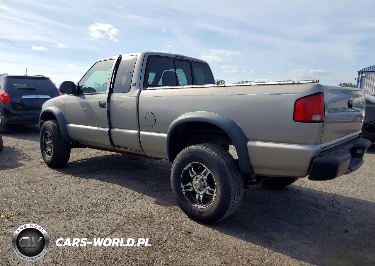 2001 Chevrolet S Truck S10 VIN:1GCCT19W218242163 - 2