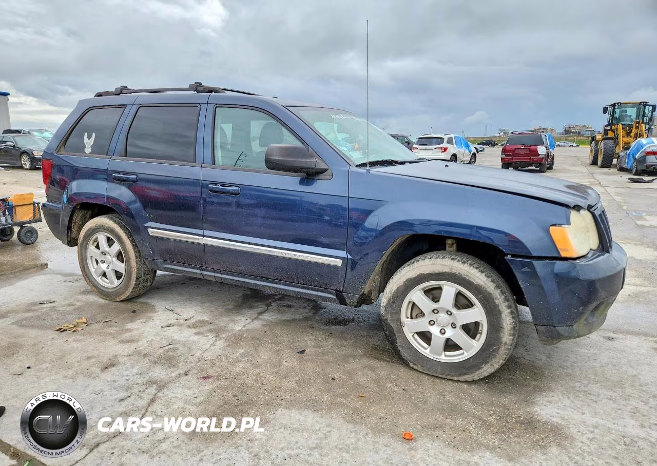 2010 Jeep Grand Cherokee Laredo VIN:1J4PR4GK1AC116515 - 4