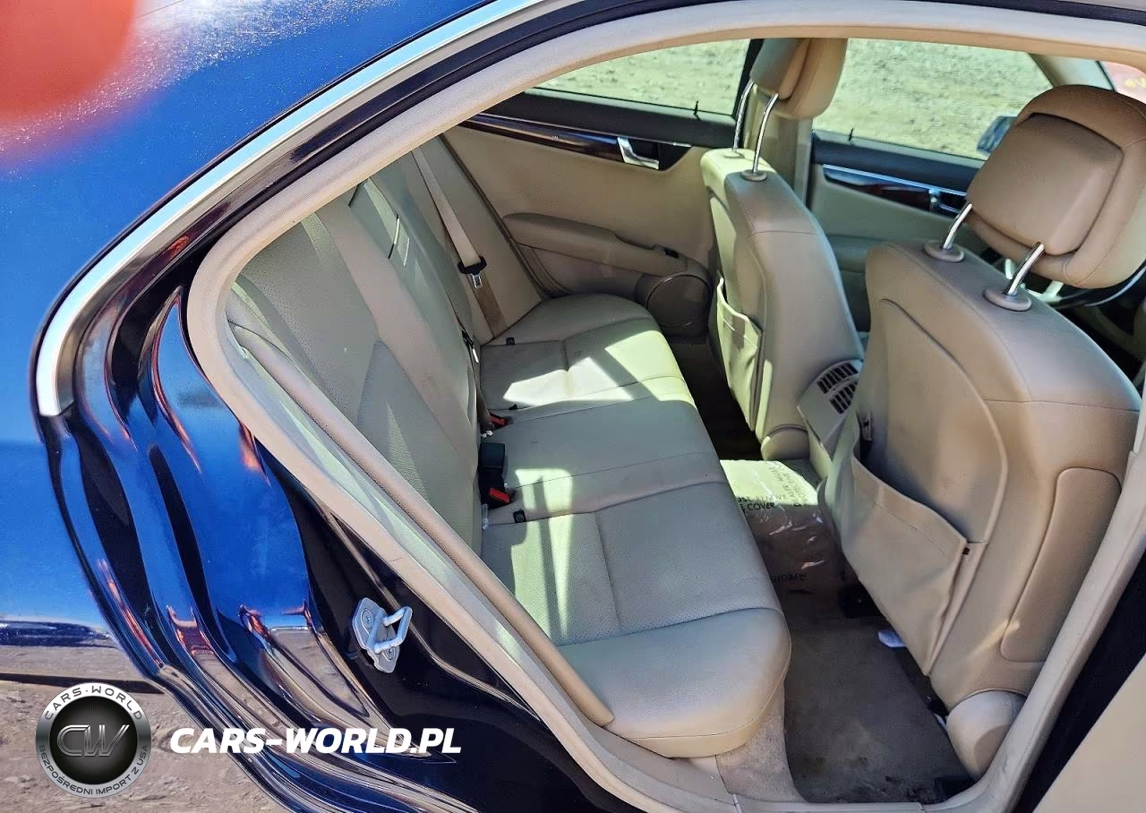 2011 Mercedes-Benz C 300 4Matic VIN:WDDGF8BB1BF645532 - 10
