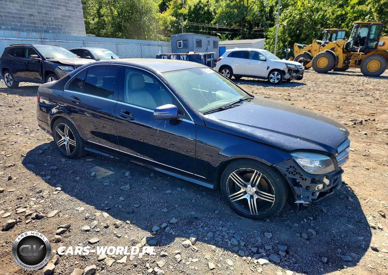 2011 Mercedes-Benz C 300 4Matic VIN:WDDGF8BB1BF645532 - 4