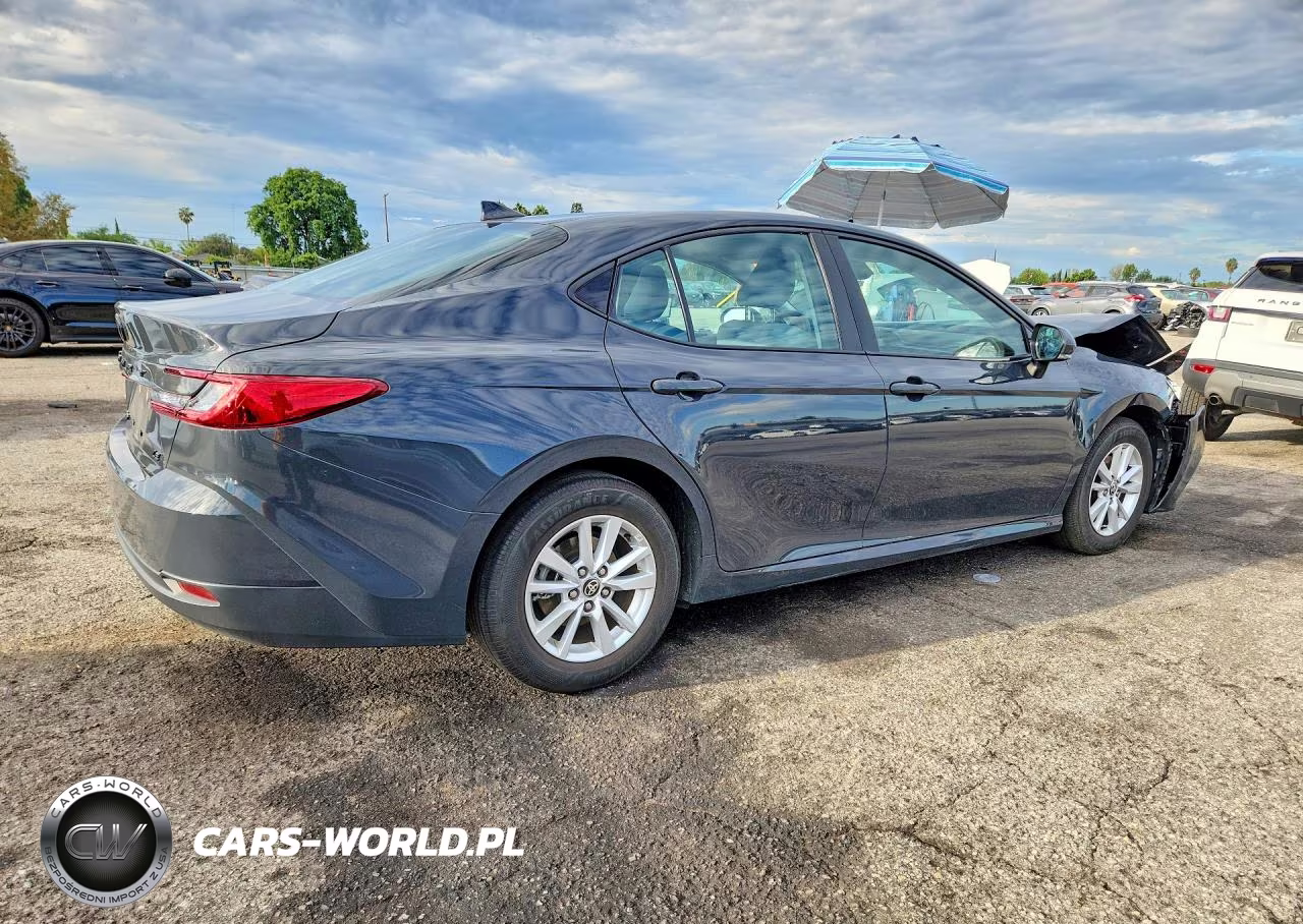 2025 Toyota Camry Le VIN:4T1DAACK5SU093431 - 3