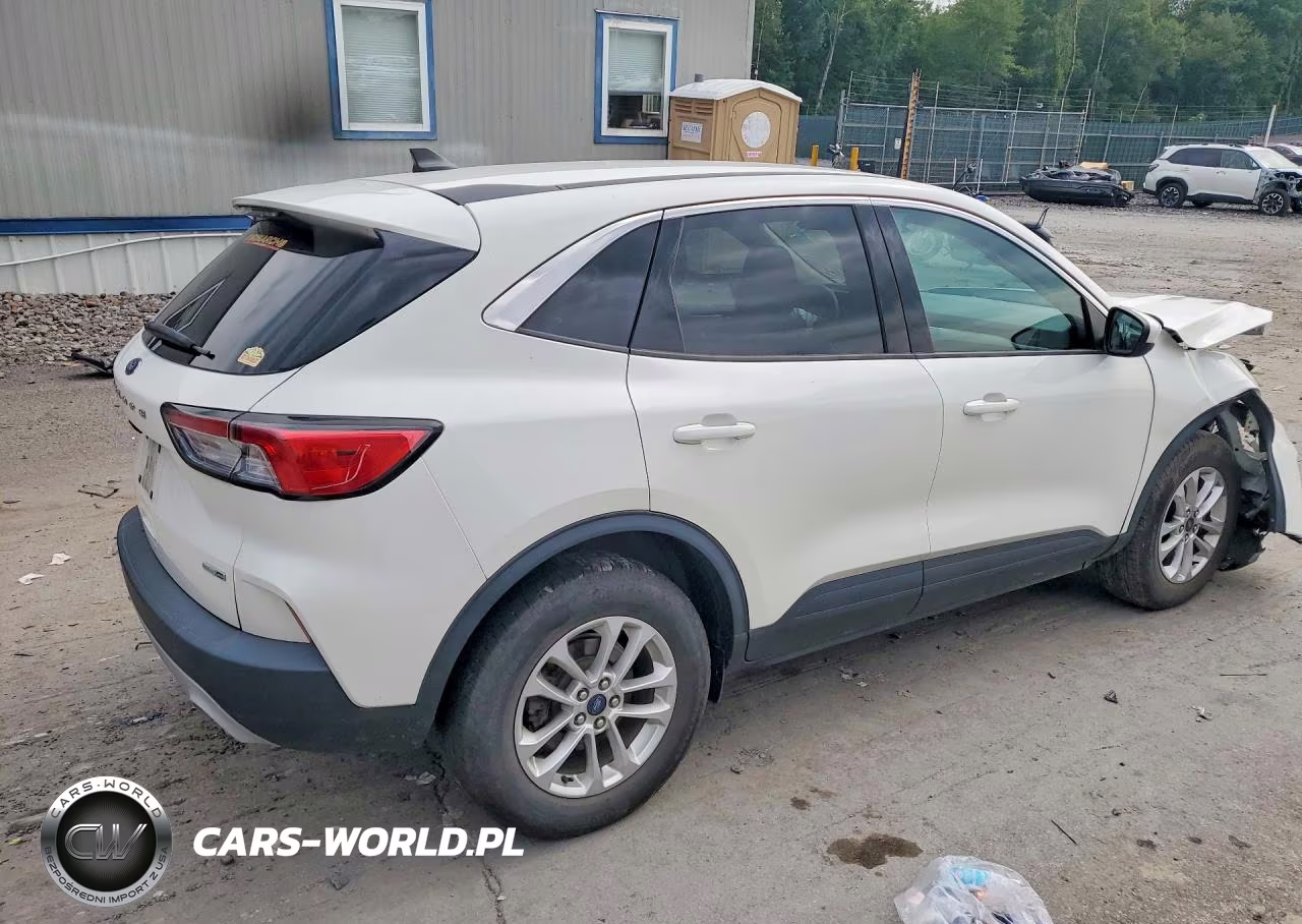 2020 Ford Escape Se VIN:1FMCU9G6XLUC15815 - 3