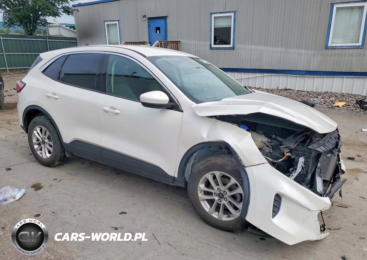 2020 Ford Escape Se VIN:1FMCU9G6XLUC15815 - 4