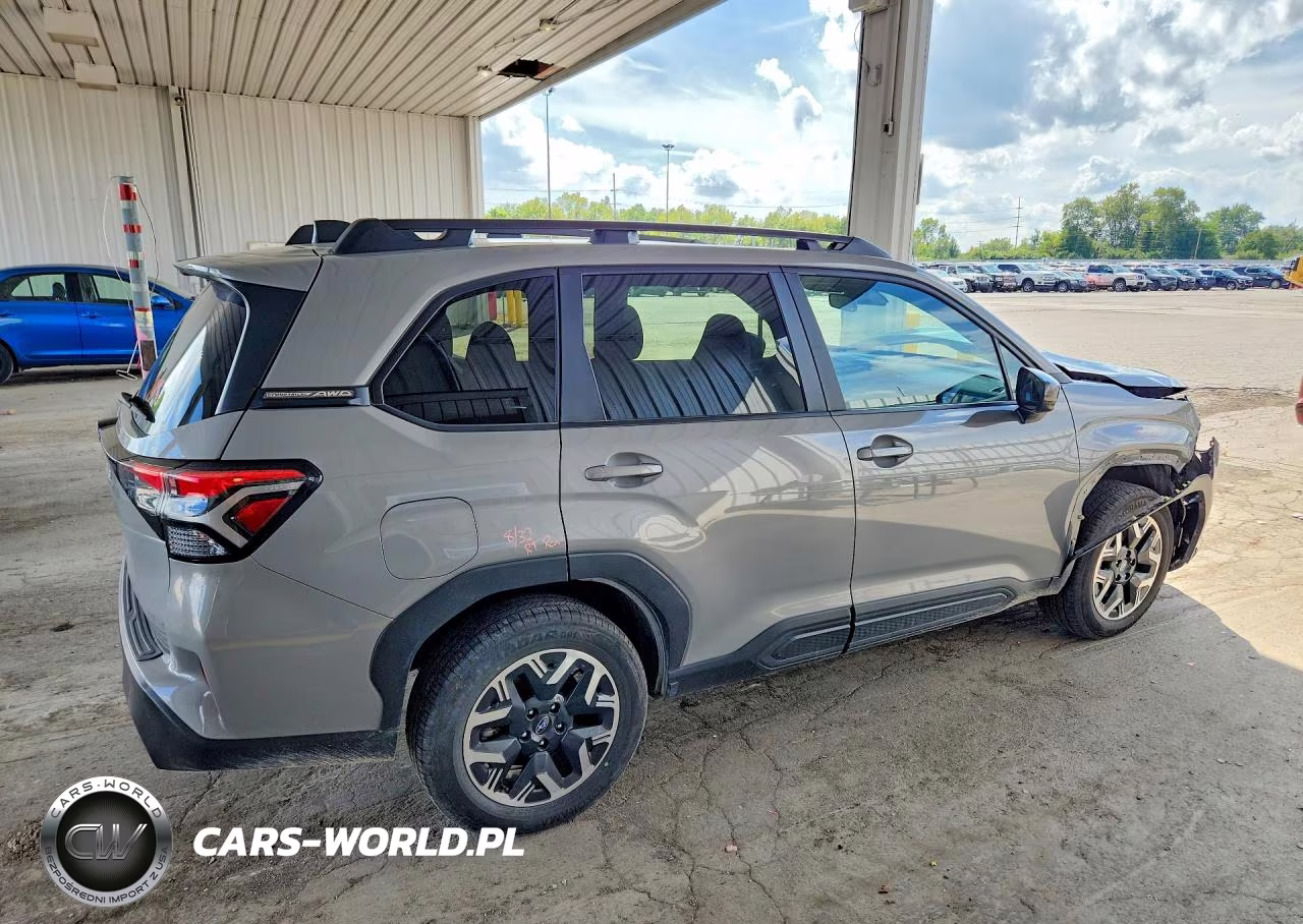 2025 Subaru Forester Premium VIN:JF2SLDBC6SH512995 - 3