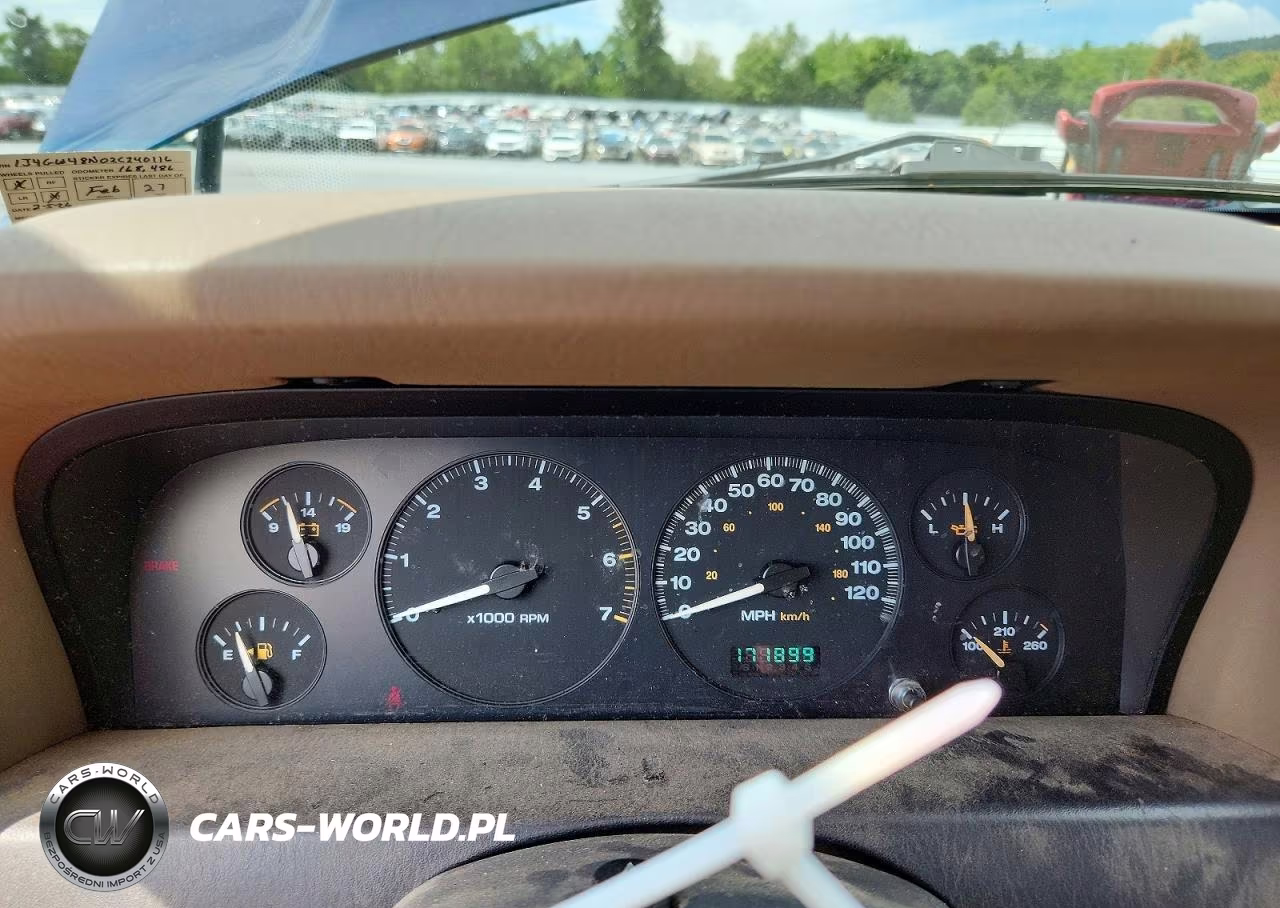 2002 Jeep Grand Cherokee Laredo VIN:1J4GW48N02C240116 - 9