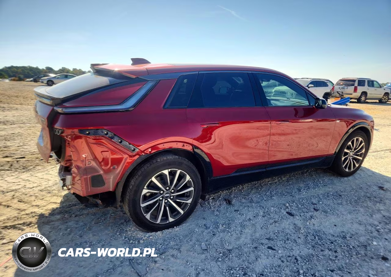 2024 Cadillac Lyriq Sport VIN:1GYKPTRKXRZ110115 - 3
