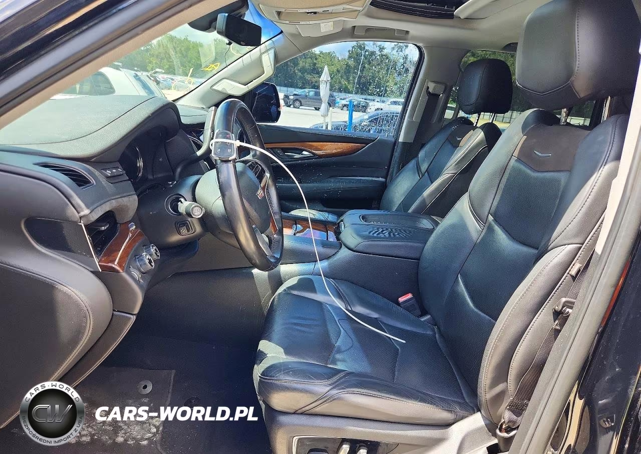 2018 Cadillac Escalade Luxury VIN:1GYS4BKJ9JR115041 - 7