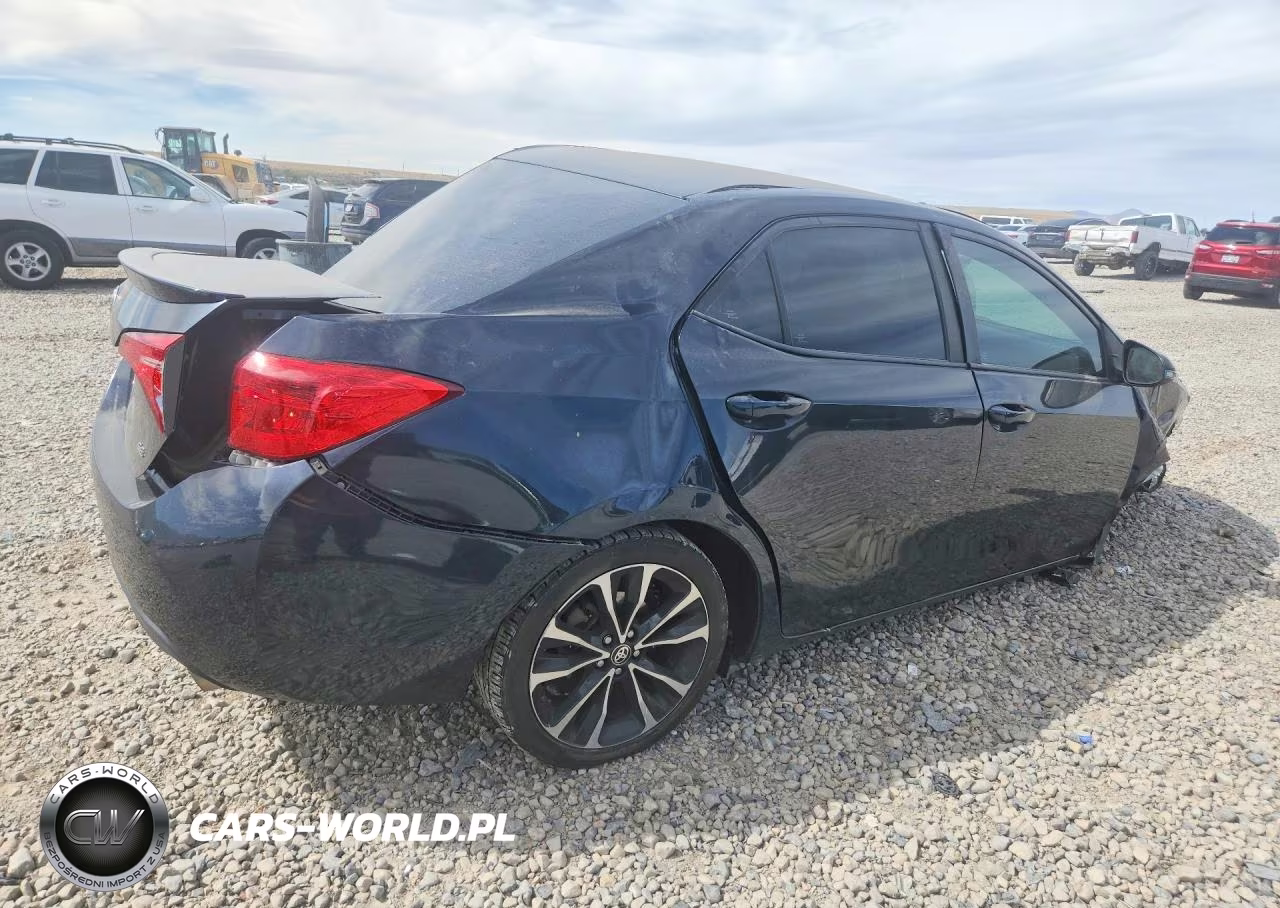 2018 Toyota Corolla Se VIN:2T1BURHE8JC107709 - 3