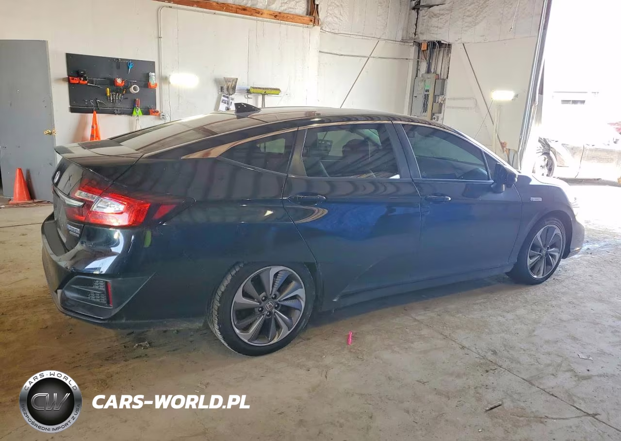 2018 Honda Clarity Touring VIN:JHMZC5F37JC017437 - 3