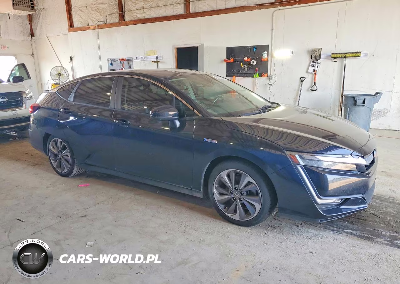2018 Honda Clarity Touring VIN:JHMZC5F37JC017437 - 4
