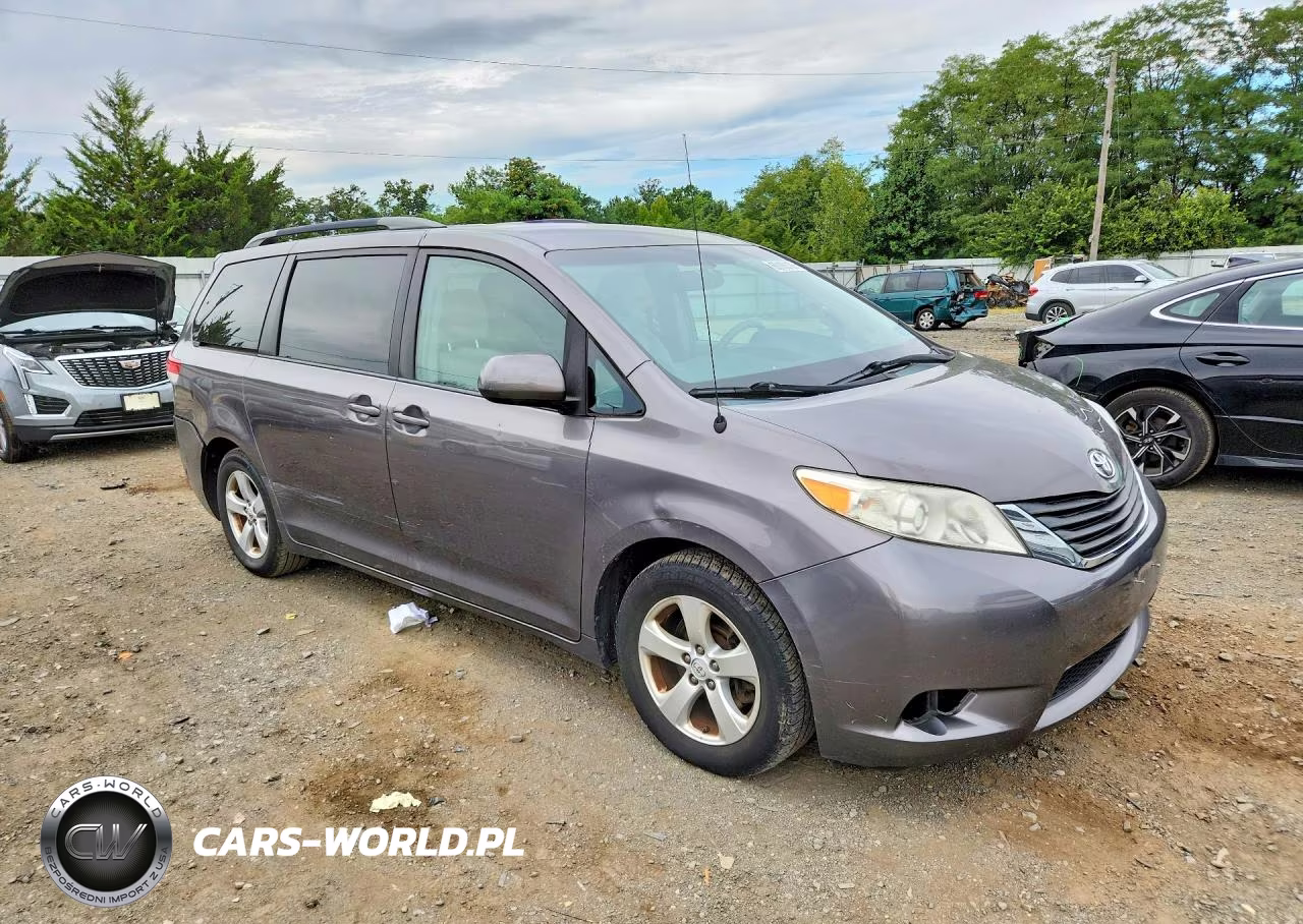 2014 Toyota Sienna Le VIN:5TDKK3DC9ES512790 - 4