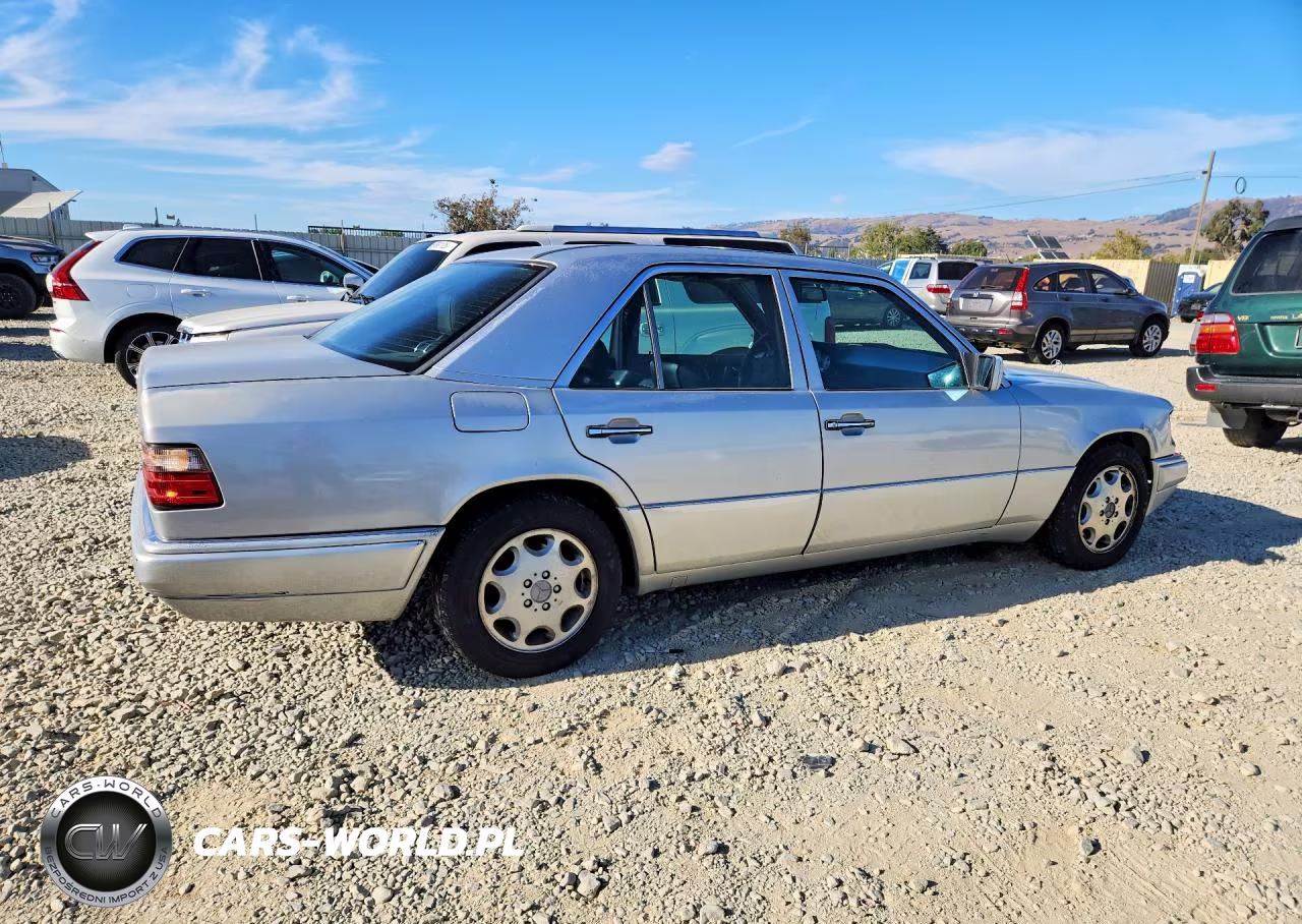 1995 Mercedes-Benz E 320 Base VIN:WDBEA32E8SC224081 - 3
